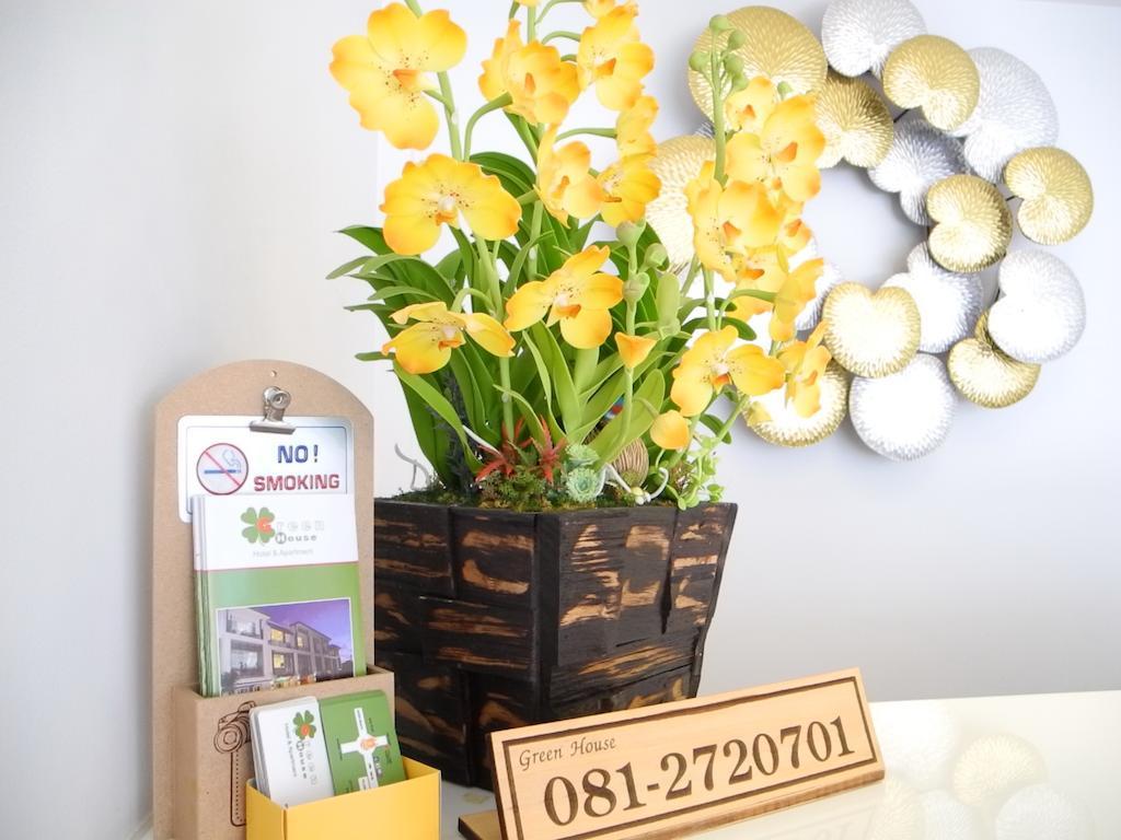 กรีน เฮาส์ ภูเก็ต Apartment Pa Khlok ภายนอก รูปภาพ