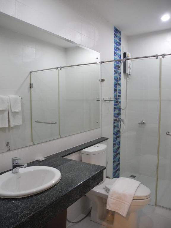 กรีน เฮาส์ ภูเก็ต Apartment Pa Khlok ภายนอก รูปภาพ