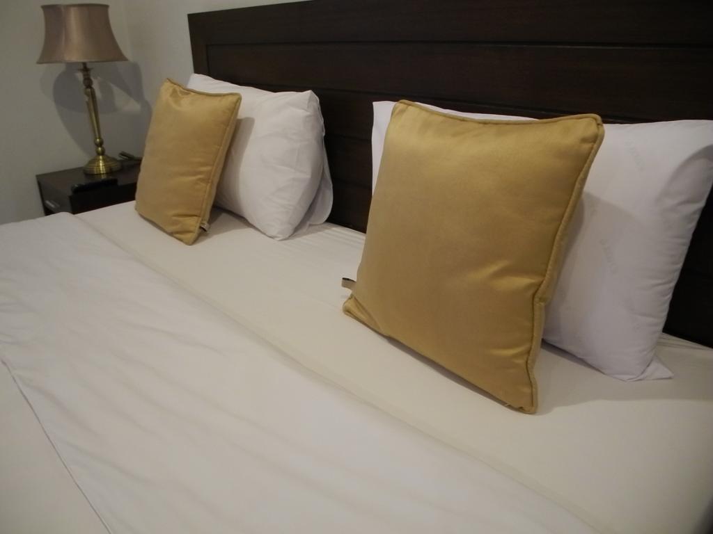 กรีน เฮาส์ ภูเก็ต Apartment Pa Khlok ภายนอก รูปภาพ