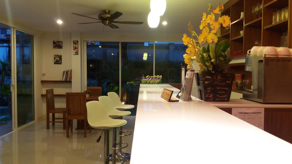 กรีน เฮาส์ ภูเก็ต Apartment Pa Khlok ภายนอก รูปภาพ