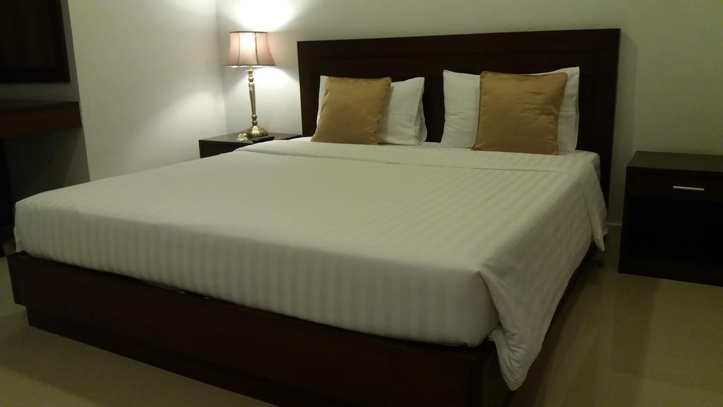 กรีน เฮาส์ ภูเก็ต Apartment Pa Khlok ภายนอก รูปภาพ